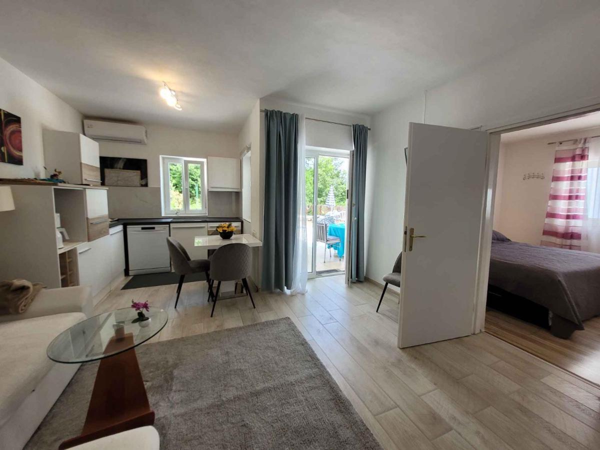 Apartment In Liganj 35613 Lovran Exteriör bild